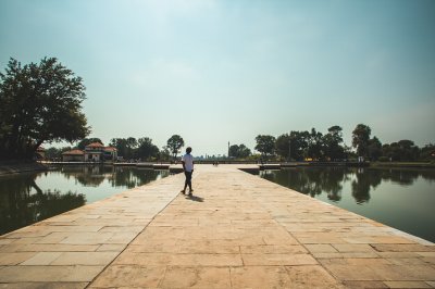 AI-generated travel thumbnail for Mayo-Belwa