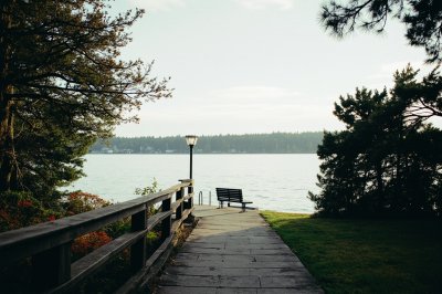 AI-generated travel thumbnail for Meadowdale
