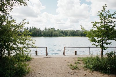 AI-generated travel thumbnail for Melville