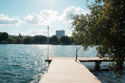 AI-generated travel thumbnail for Menderes