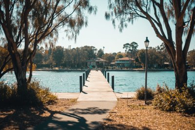 AI-generated travel thumbnail for Menora