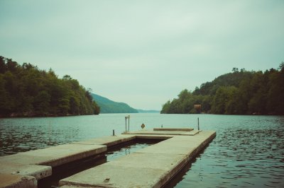 AI-generated travel thumbnail for Moara Grecilor