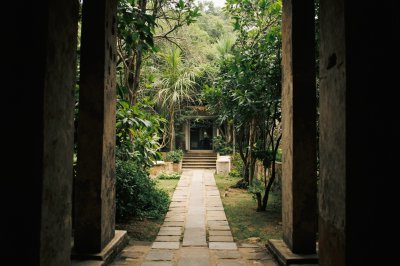 AI-generated travel thumbnail for Mogok