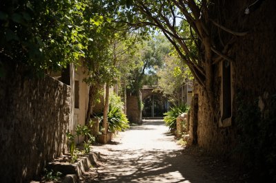 AI-generated travel thumbnail for Mohale’s Hoek