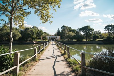 AI-generated travel thumbnail for Mohernando