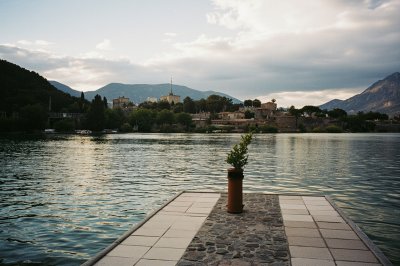 AI-generated travel thumbnail for Monesma y Cajigar
