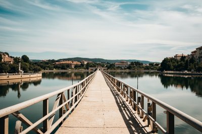 AI-generated travel thumbnail for Montauban