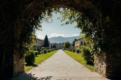 AI-generated travel thumbnail for Montello