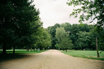 AI-generated travel thumbnail for Montévrain
