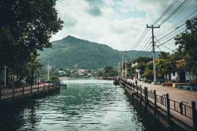AI-generated travel thumbnail for Motete
