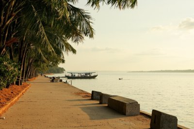 AI-generated travel thumbnail for Muang Pakxé