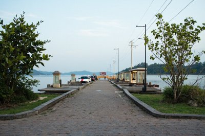 AI-generated travel thumbnail for Muang Thakhèk