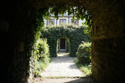 AI-generated travel thumbnail for Münchweiler an der Rodalbe
