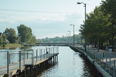 AI-generated travel thumbnail for Municipiul Brãila