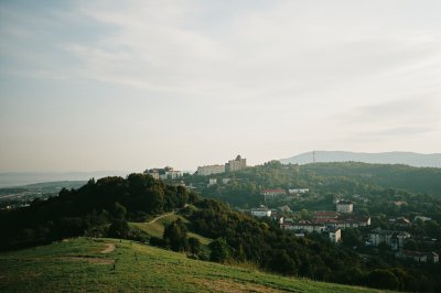 AI-generated travel thumbnail for Municipiul Piteşti