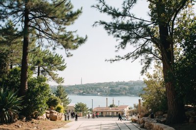 AI-generated travel thumbnail for Naḥf