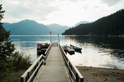 AI-generated travel thumbnail for Nakusp