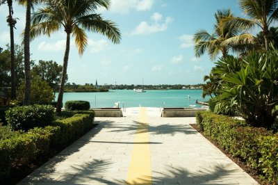 AI-generated travel thumbnail for Nassau