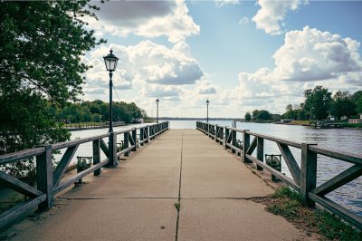 AI-generated travel thumbnail for Navasota