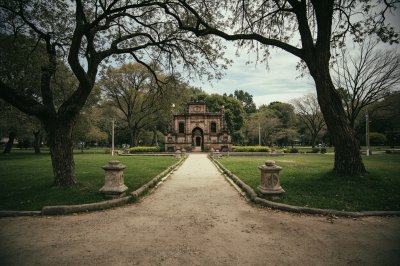 AI-generated travel thumbnail for Navenchauc