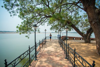 AI-generated travel thumbnail for Nawalparasi (West of Bardaghat Susta)