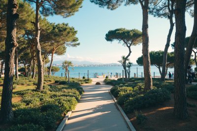 AI-generated travel thumbnail for Nice