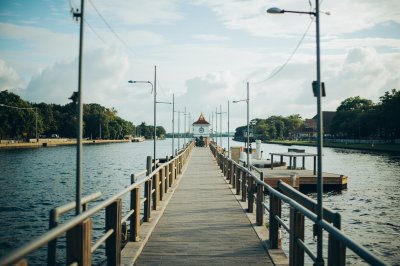 AI-generated travel thumbnail for Nieuw Nickerie