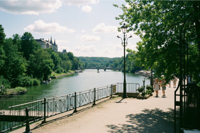 AI-generated travel thumbnail for Nogentel