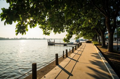 AI-generated travel thumbnail for Mueang Nonthaburi