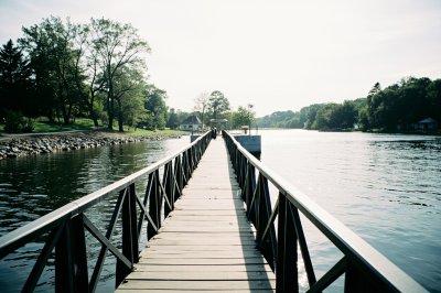 AI-generated travel thumbnail for North Bellmore
