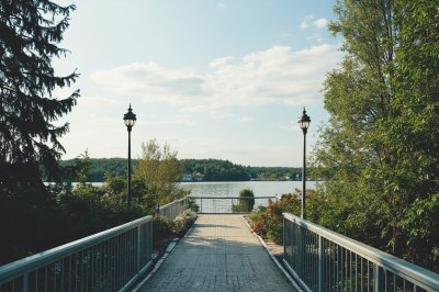 AI-generated travel thumbnail for Novoural’sk