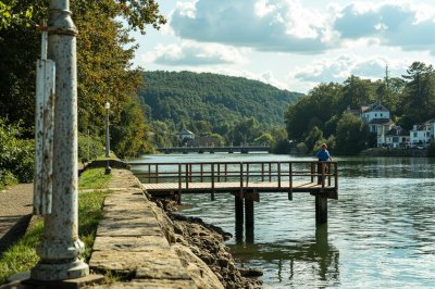 AI-generated travel thumbnail for Noyal-sur-Vilaine