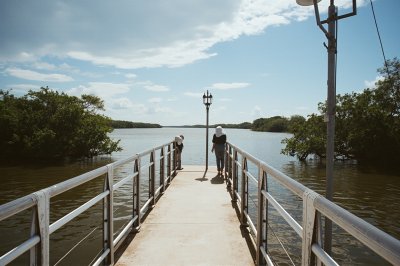 AI-generated travel thumbnail for Nuevo Torno Largo