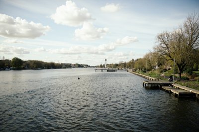 AI-generated travel thumbnail for Nuneaton