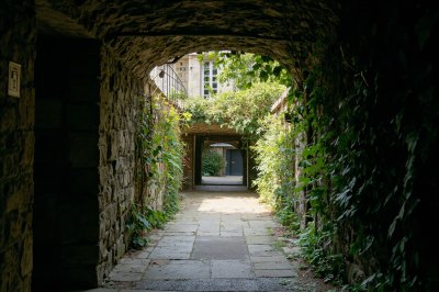AI-generated travel thumbnail for Oberschrot