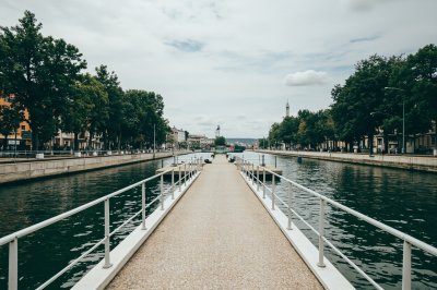 AI-generated travel thumbnail for Okres Bratislava II