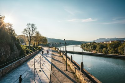 AI-generated travel thumbnail for Olvés