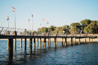 AI-generated travel thumbnail for Oranjemund