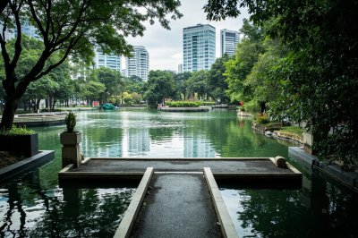 AI-generated travel thumbnail for Orchard Road