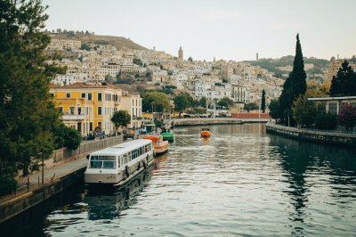 AI-generated travel thumbnail for Orcheta