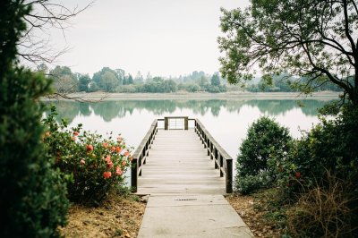 AI-generated travel thumbnail for Oroville East