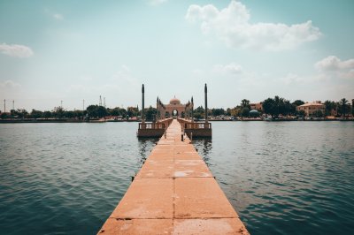 AI-generated travel thumbnail for Oued Rhiou