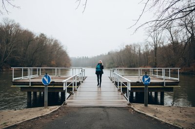 AI-generated travel thumbnail for Ożarów