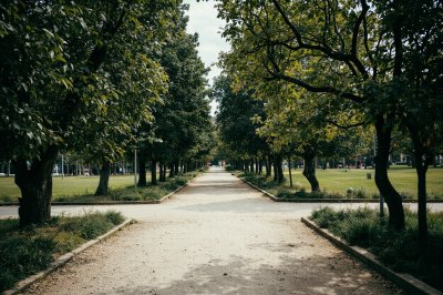 AI-generated travel thumbnail for Özvatan