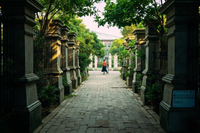 AI-generated travel thumbnail for Padang Mat Sirat