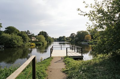 AI-generated travel thumbnail for Paddock Wood