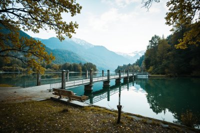AI-generated travel thumbnail for Pallanza-Intra-Suna