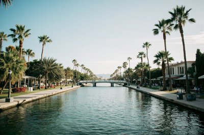 AI-generated travel thumbnail for Palm Springs