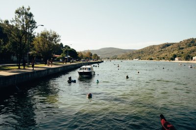 AI-generated travel thumbnail for Parangarico