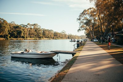 AI-generated travel thumbnail for Parkwood